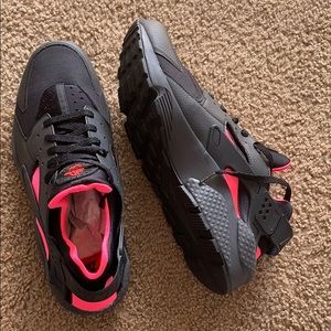 Brand new nike huaraches